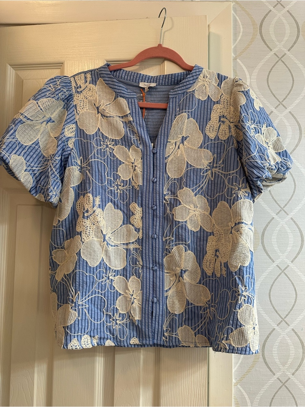 Blue & Cream Floral Button-Front Women's Top NWT